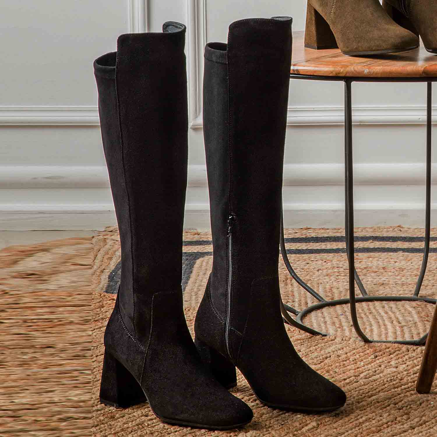 Plain black knee outlet high boots