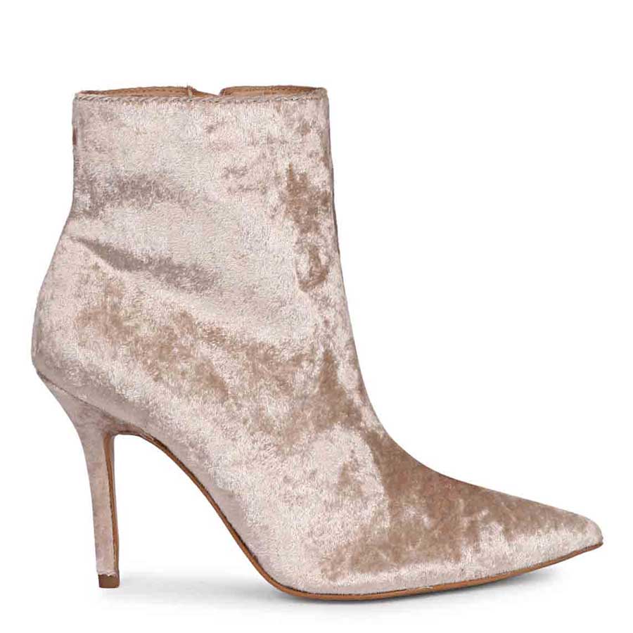 Women High Ankle Boots Buy Leather Black High Ankle Boots Online SaintG SaintG India